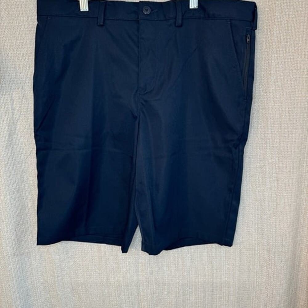 Lands' End NWOT men’s navy blue active shorts size 36